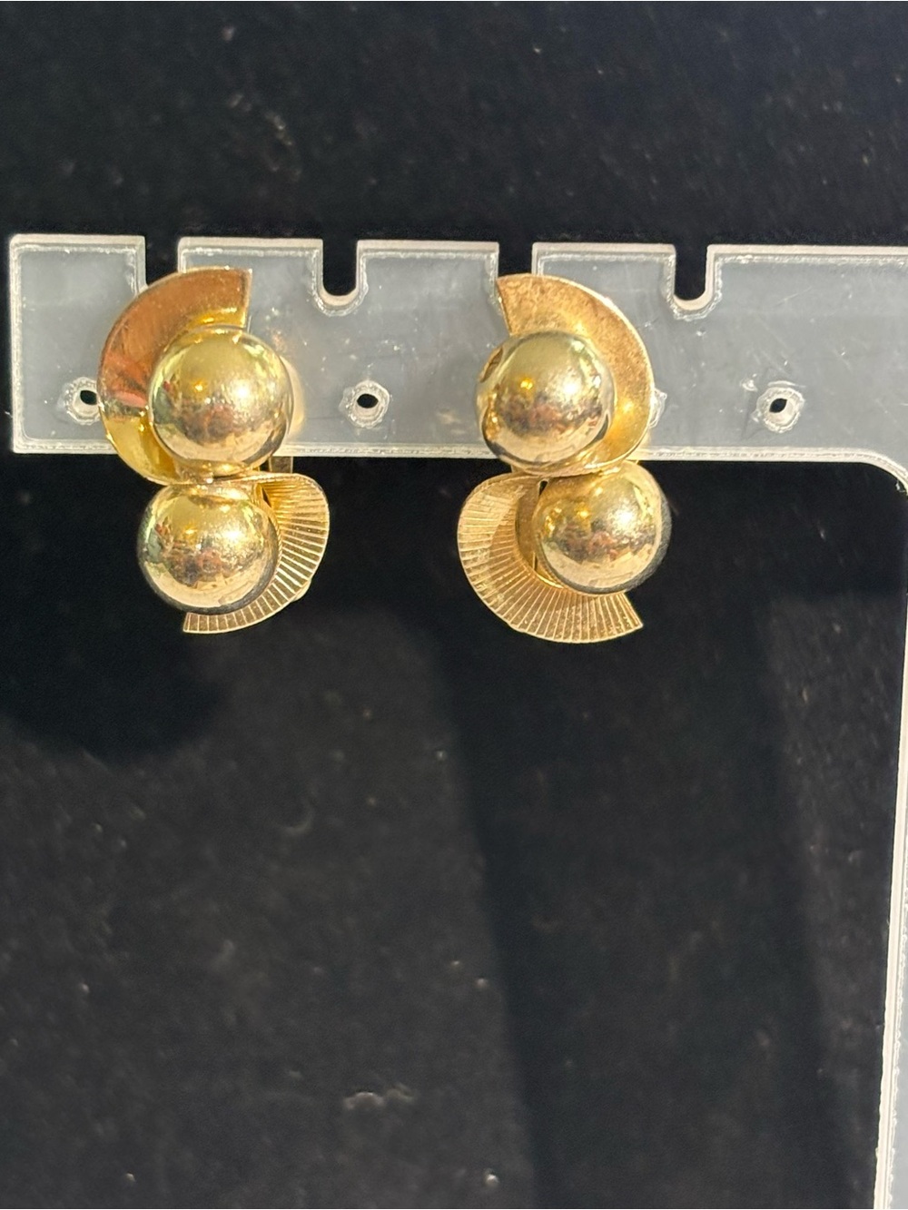 Vintage Gold Tone Double Sphere Textured Fan Ribbed Clip-On Earrings